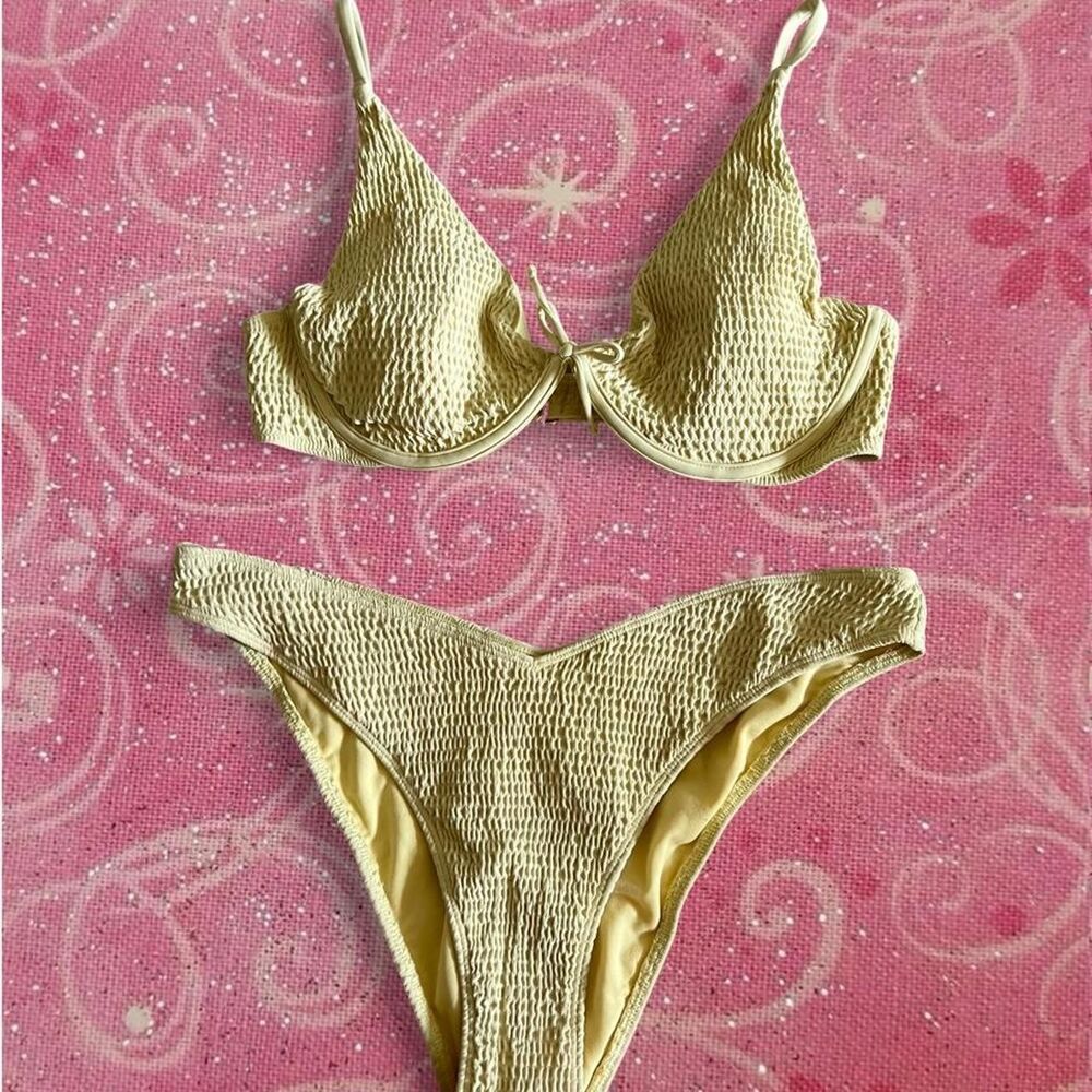 Hollister Co. Women's Pastel Yellow Bikini Set